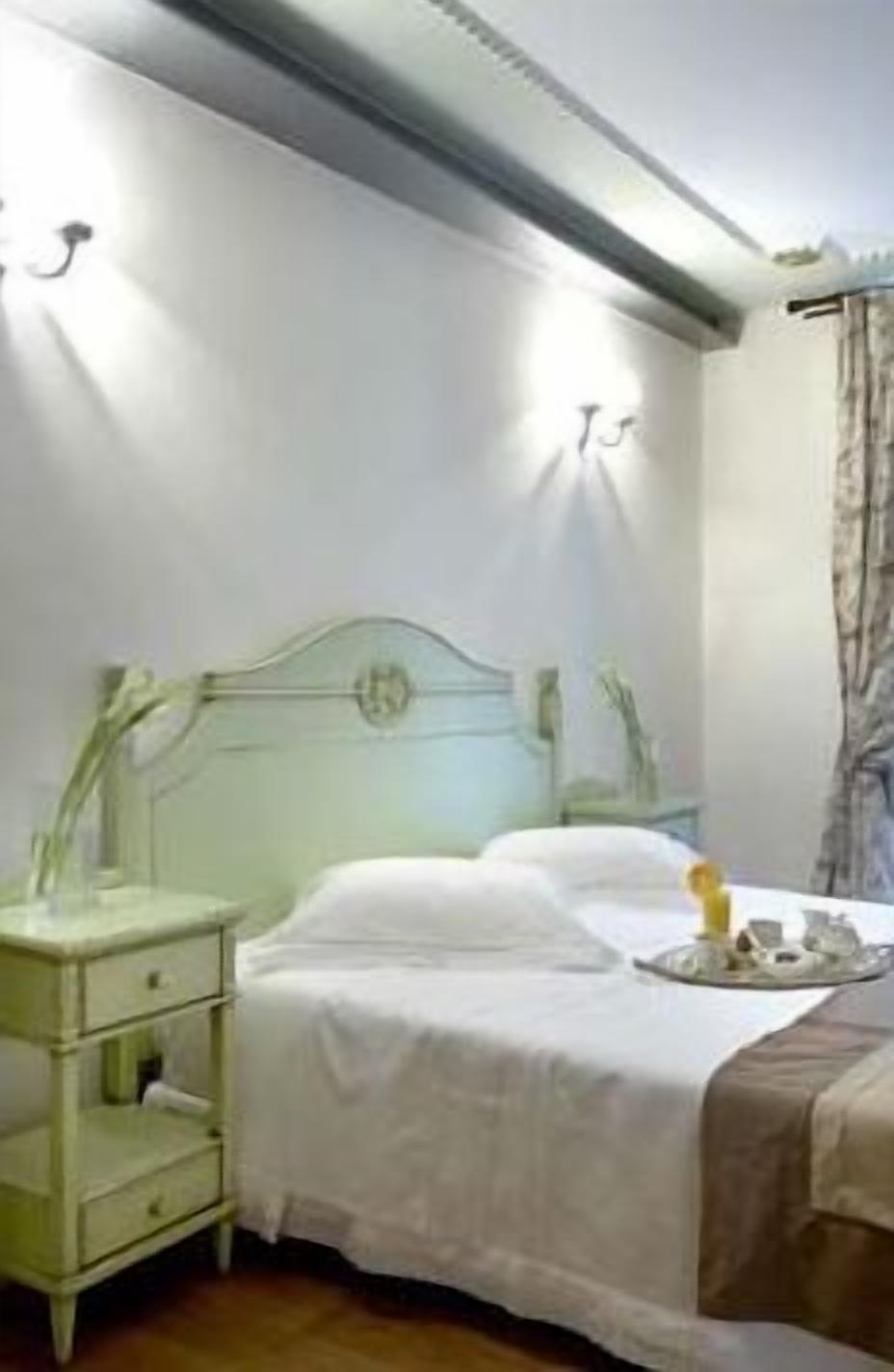 down duvets, minibar, in-room safe, desk