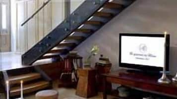 Loft, 2 Bedrooms | Living area | 20-inch LCD TV with digital channels, TV