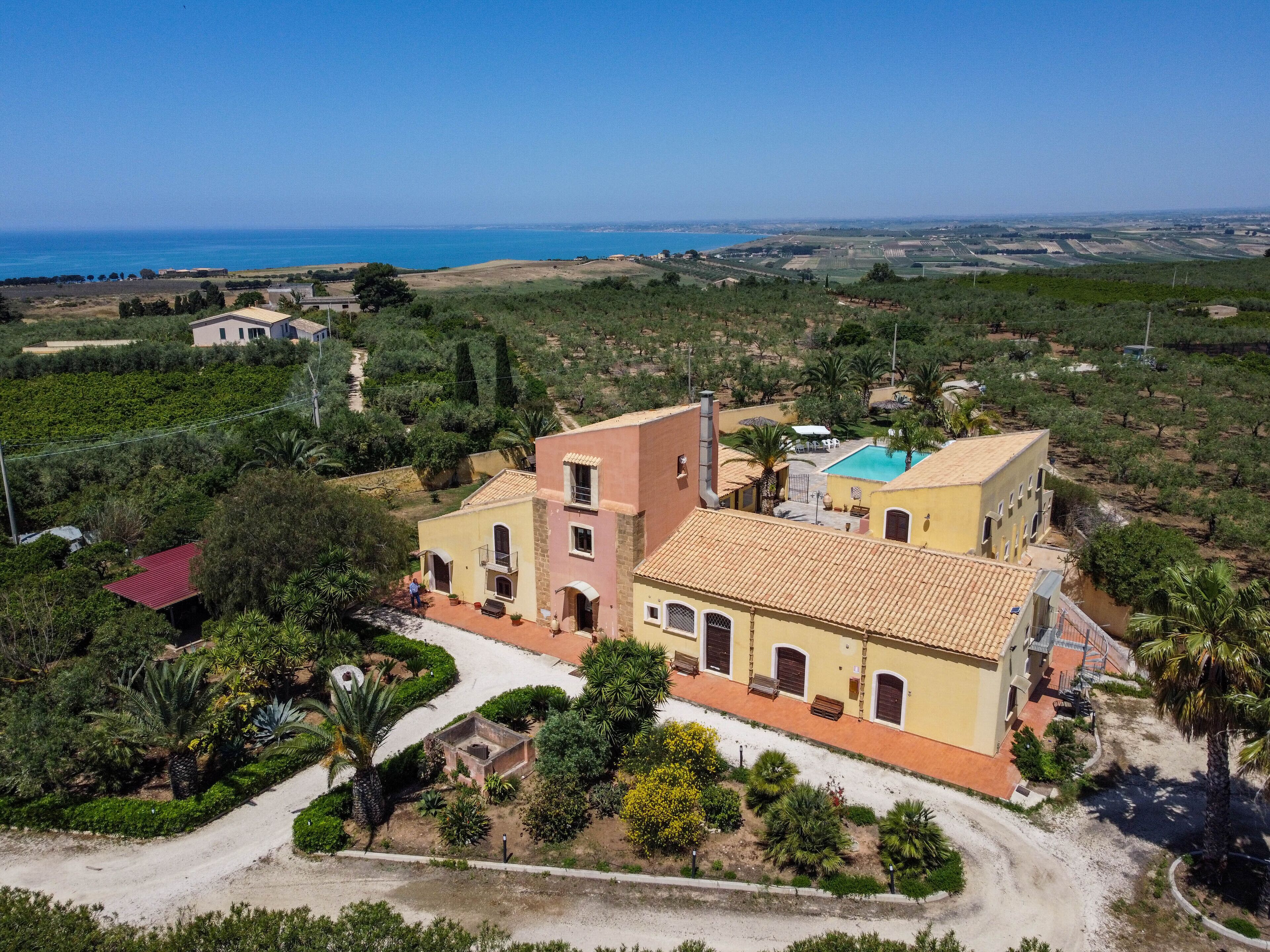 Photo - Torre Tabia