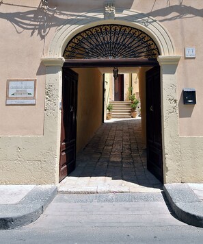 Entrada de la propiedad