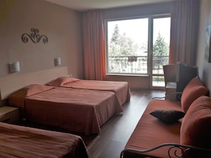 Standard Triple Room | Minibar, in-room safe, free WiFi, bed sheets