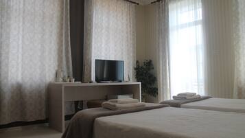 Garden Room | Individuelt dekorert, individuelt innredet og skrivebord