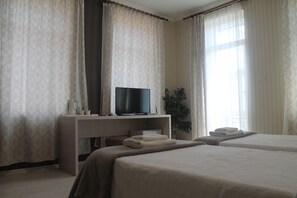 Garden Room | Individually decorated, individually furnished, desk, free WiFi - Hotel Tarnava (Veliko Tarnovo)