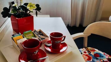 Chambre Quadruple Familiale | Chambres insonorisées, fer et planche à repasser, Wi-Fi gratuit