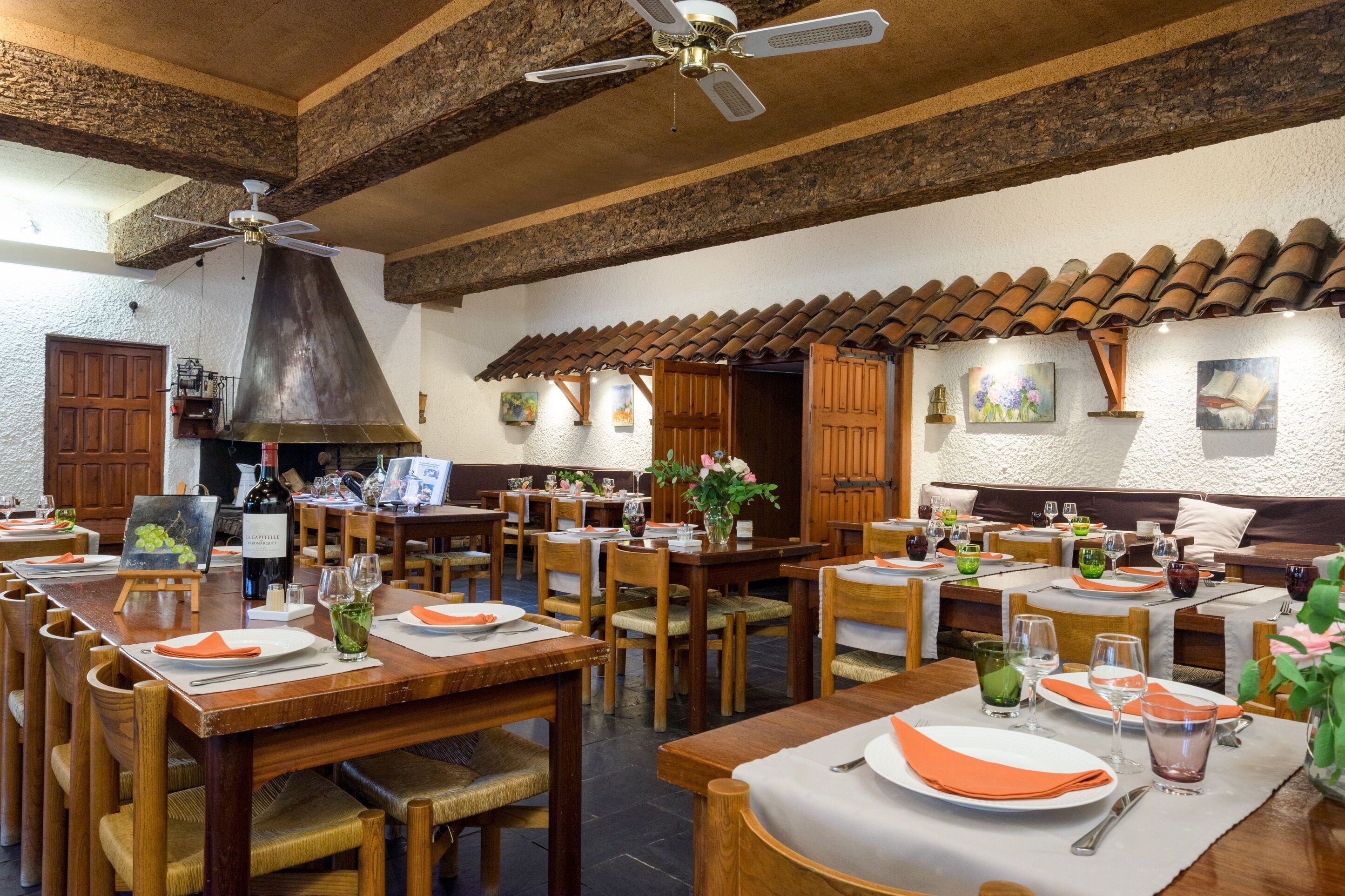 lunch and dinner served, regional cuisine