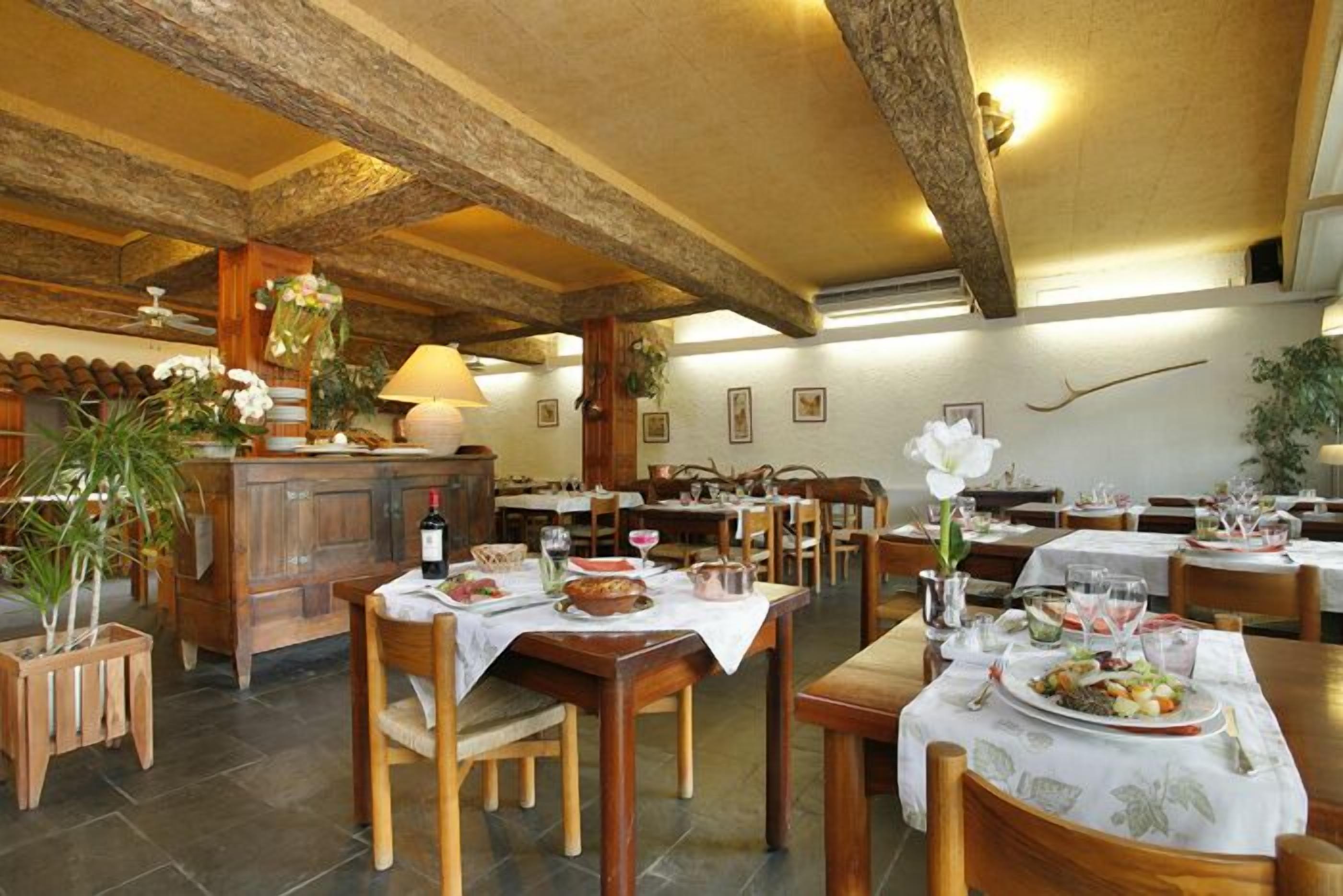 lunch and dinner served, regional cuisine