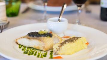 Lunch and dinner served, Regional cuisine