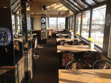 Se sirven almuerzos y cenas. Keystone Motor Inn, a Travelodge by Wyndham