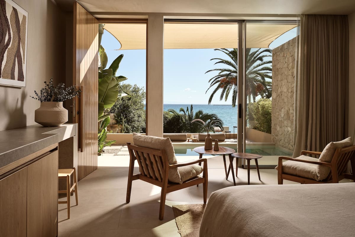 Deluxe Beachfront View Suite with Heated Mini Pool | 1 bedroom, minibar, in-room safe, soundproofing