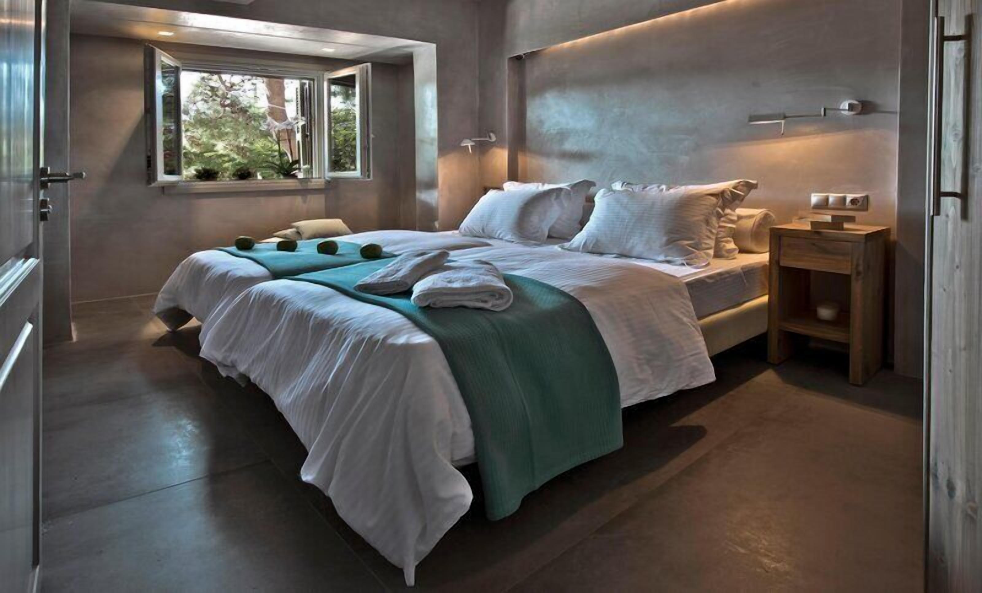 Executive Two-Bedroom Beachfront View Suite | 1 bedroom, Egyptian cotton sheets, premium bedding, down comforters