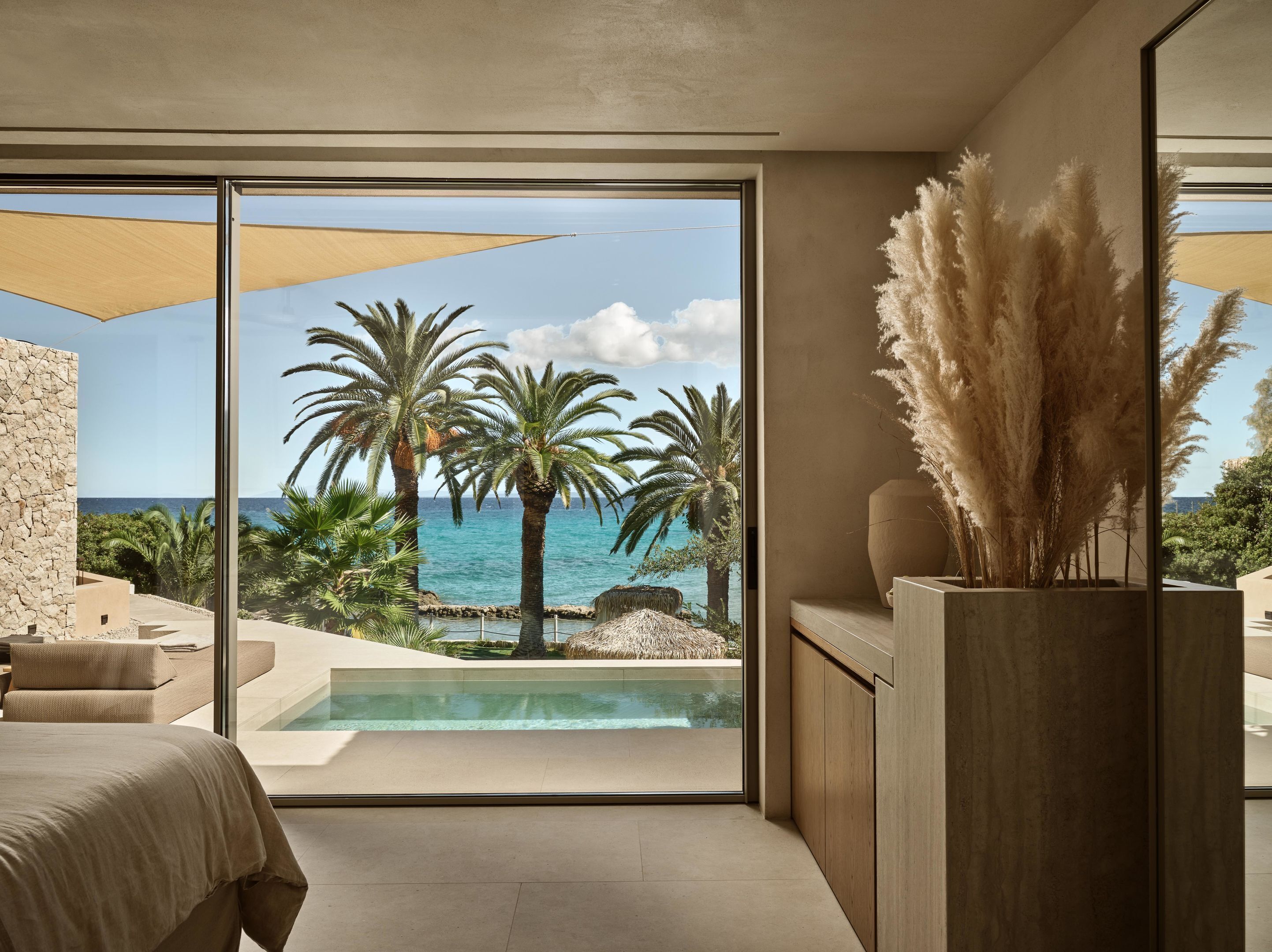 Executive Beachfront View Suite with Heated Mini Pool | Spa