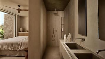 Executive Beachfront View Suite with Heated Mini Pool | Bathroom | Shower, free toiletries, hair dryer, bathrobes