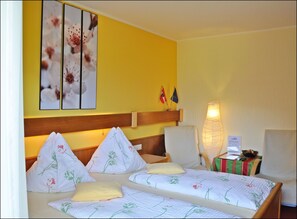 Comfort Double Room | Free WiFi, bed sheets - Enzianbrenner Bed & Breakfast (Hermagor-Pressegger See)