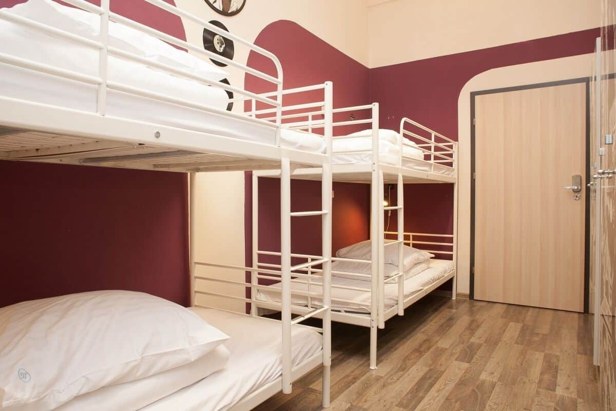 Premium bedding, iron/ironing board, free WiFi, bed sheets