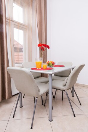 Restauration dans la chambre
