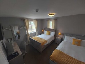 Triple Room, Ensuite