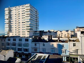 Hochwertige Bettwaren, individuell dekoriert, Bügeleisen/Bügelbrett