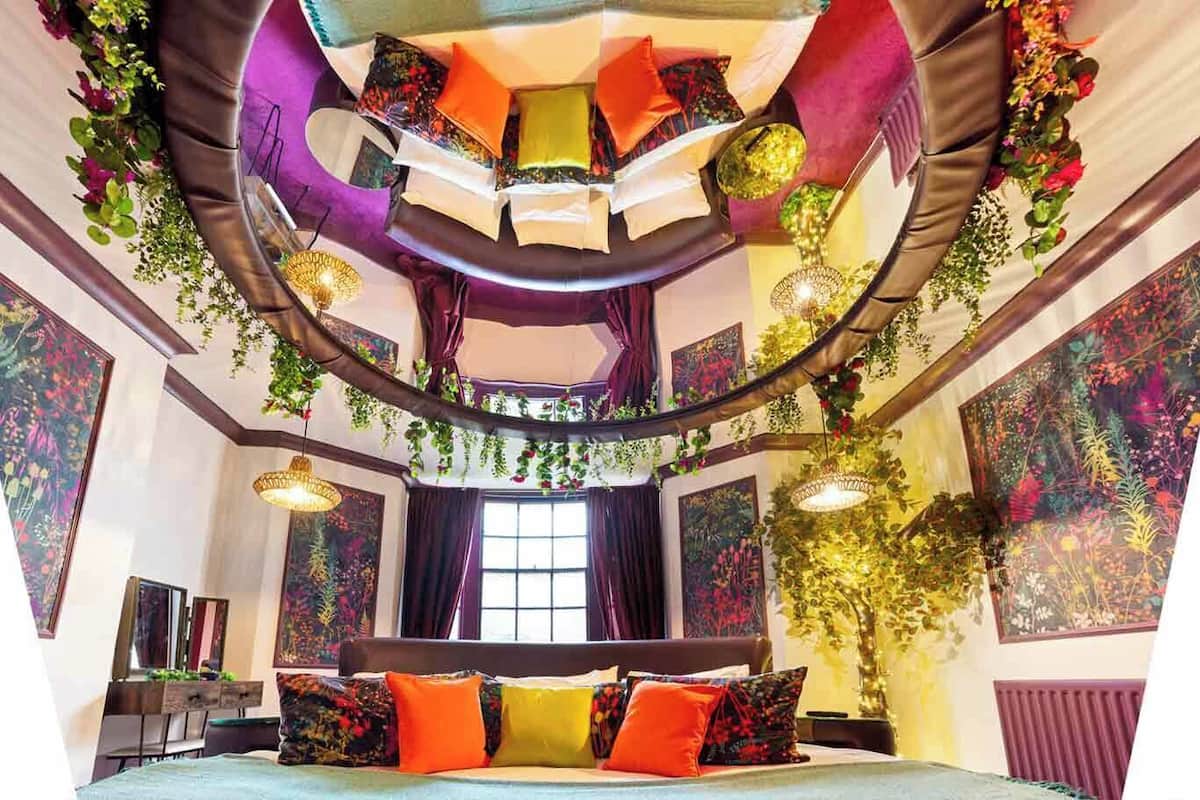 botanica. with private entrance | premium bedding, individually decorated, iron/ironing board