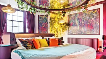 Botanica. With Private Entrance | Premium bedding, individually decorated, iron/ironing board