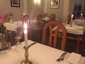 Dining - Healey Hotel (Batley)