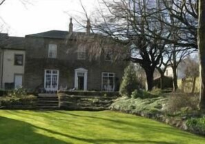 Khuôn viên nơi lưu trú