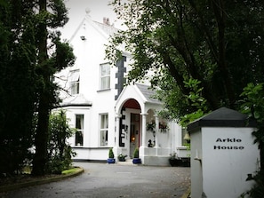 Exterior - Arkle House (Londonderry)