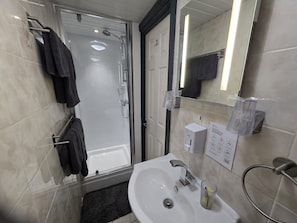Bathroom - Beechwood Guest House (South Shields)