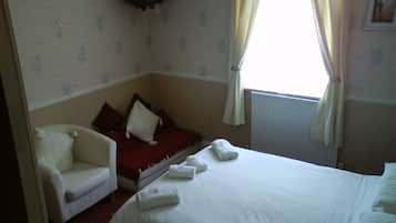Iron/ironing board, free WiFi, bed sheets