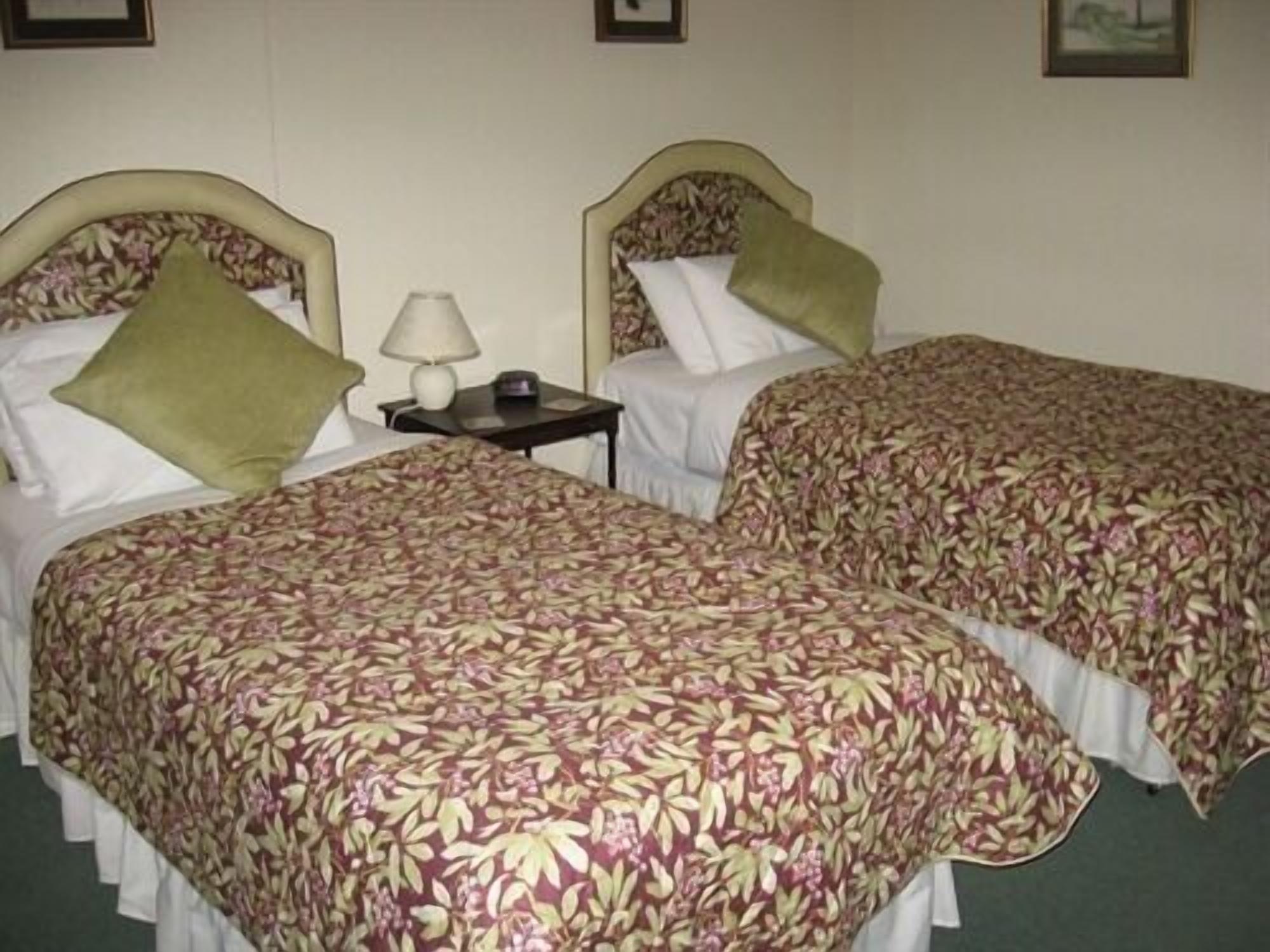 Twin Room, 2 Single Beds, Ensuite