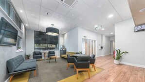 Unclassified image, 3 of 47, button - HQ Aparthotel Farnborough (Farnborough)