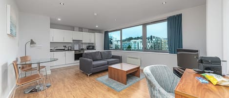 32-Zoll-Flachbildfernseher mit Digitalempfang, Fernseher