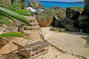 私家海滩、白沙、沙滩椅、沙滩毛巾