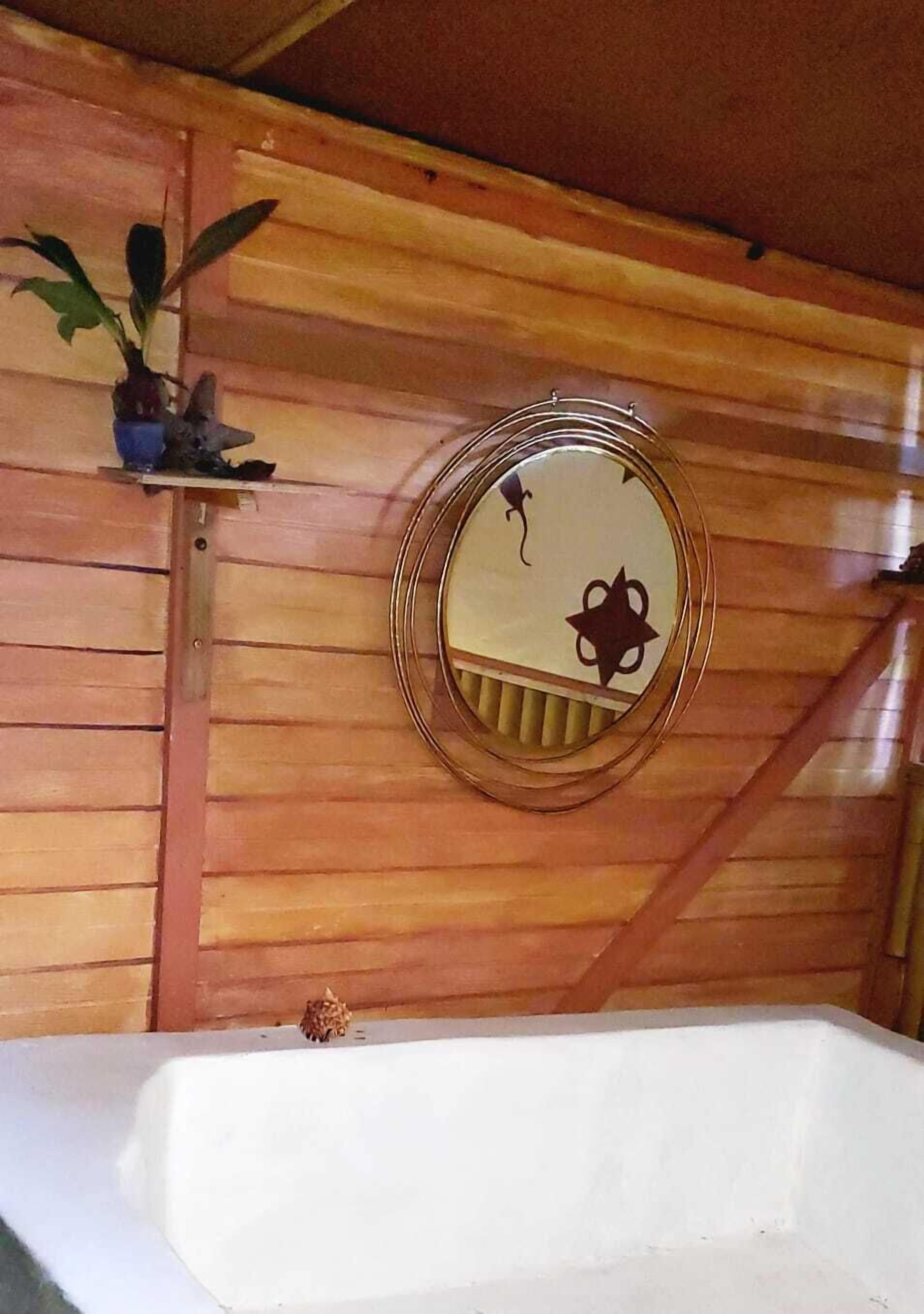 lemba | bathroom | hair dryer, towels