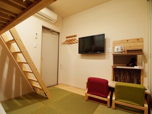 Traditional Twin Room, Private Bathroom
