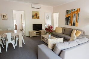 Villa, 3 Schlafzimmer | Verdunkelungsvorhänge, Bügeleisen/Bügelbrett, kostenlose Babybetten