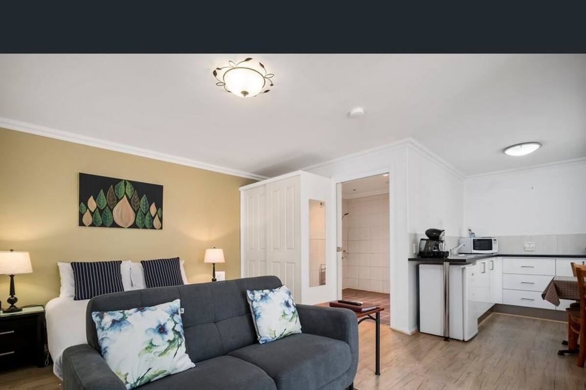 Premium bedding, down duvets, pillow-top beds, minibar