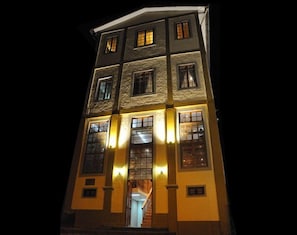 Front of property – evening/night - Don Bosco Hotel (Cusco)
