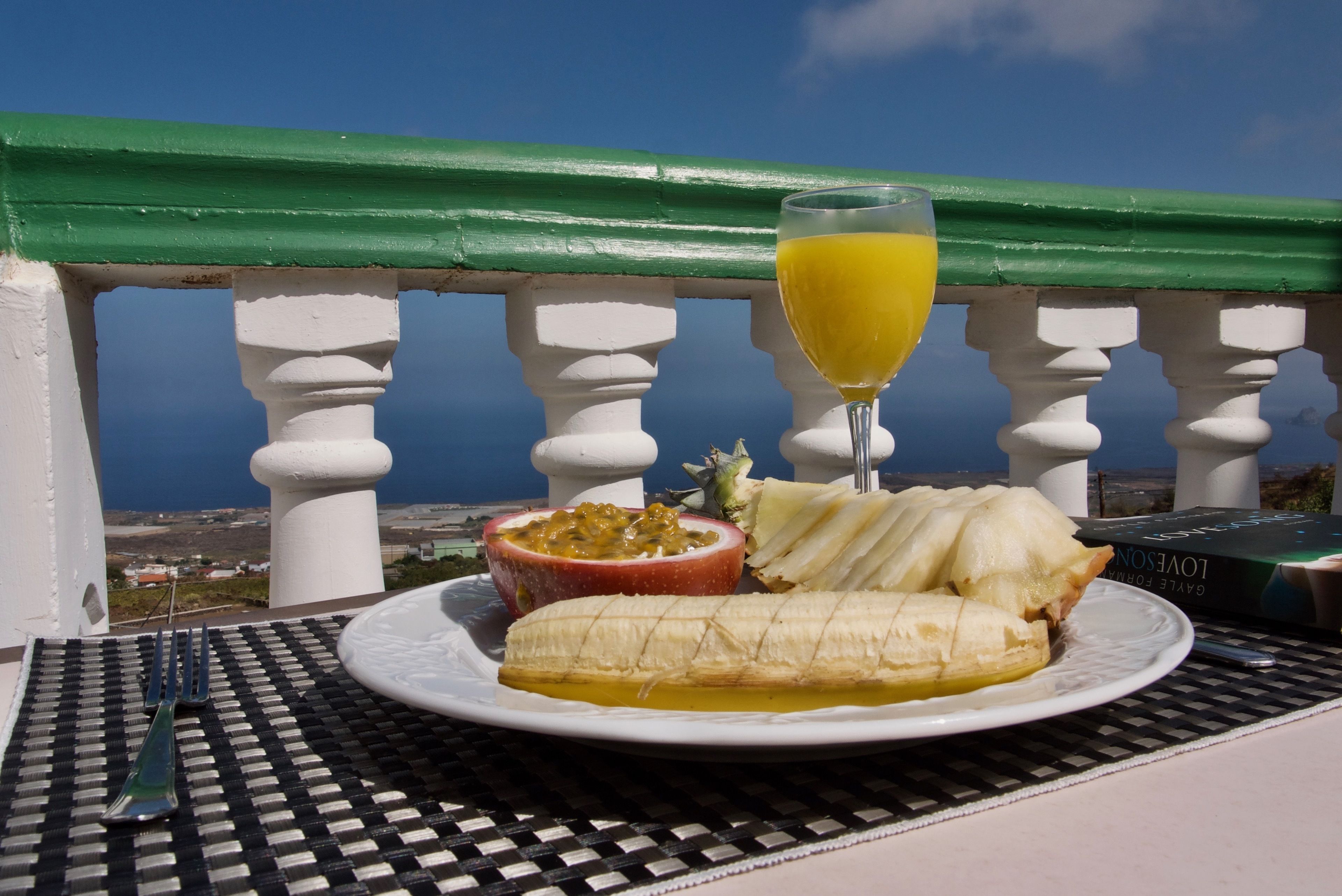 breakfast (eur 5 per person)