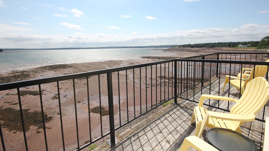 Saint Andrews Inn & Suites