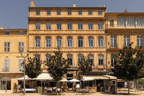 Front of property - Negrecoste Hotel & Spa (Aix-en-Provence)