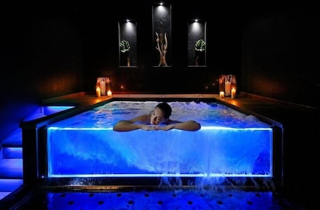 Pool. Negrecoste Hotel & Spa
