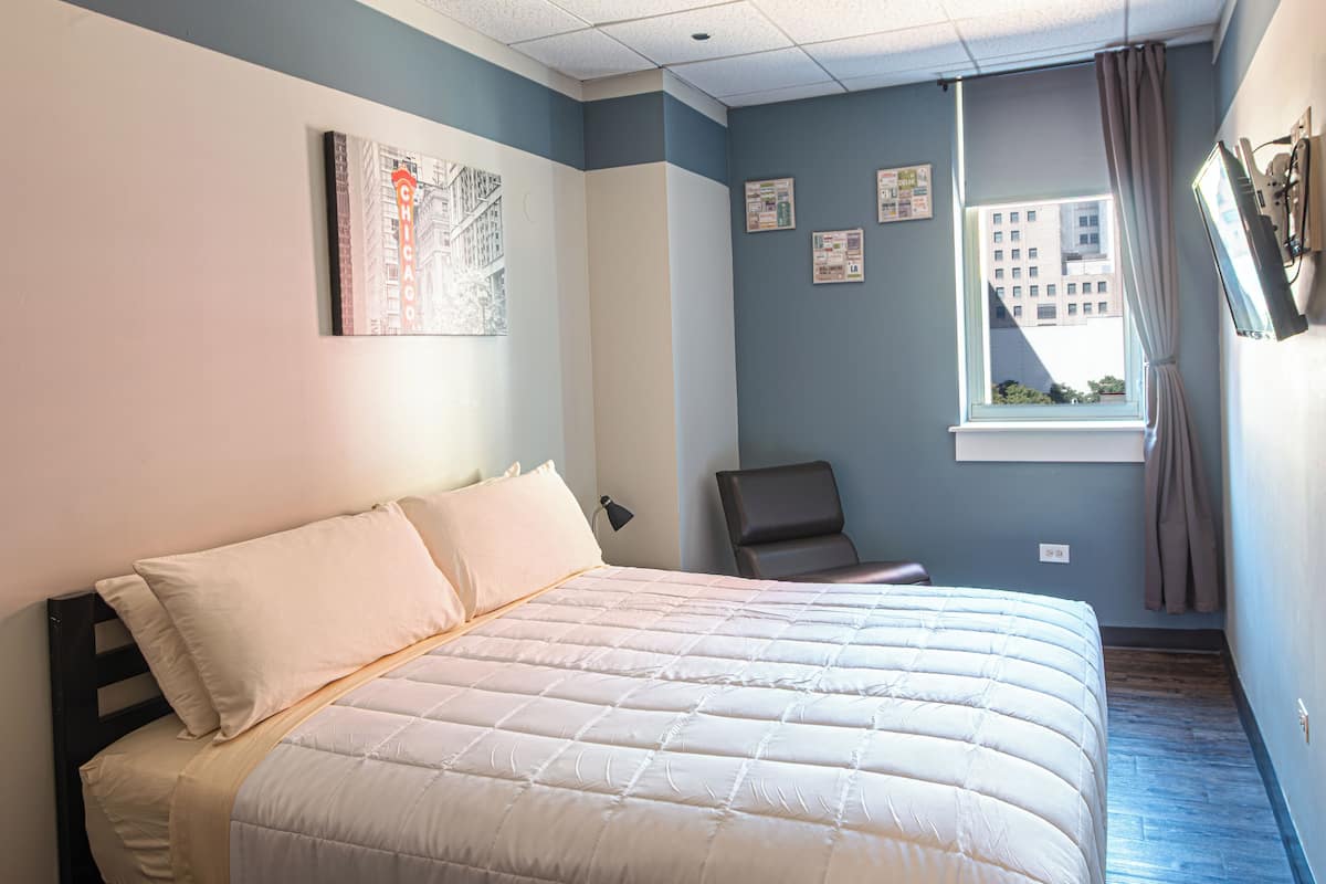 King Size Bed | 1 bedroom, free WiFi, bed sheets