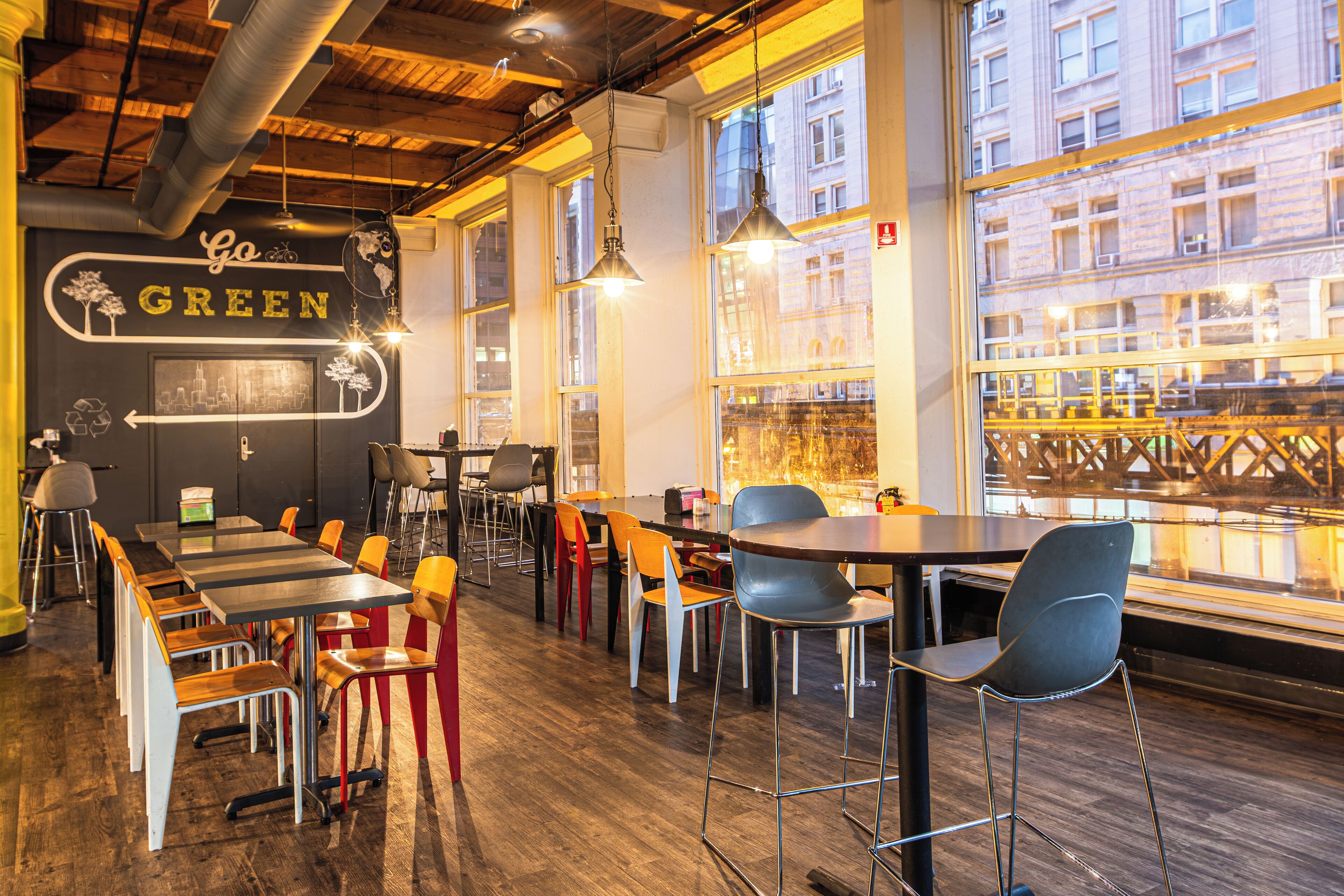 Frukost, lunch och middag serveras