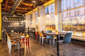 Se sirven desayunos, almuerzos y cenas