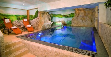 Una piscina techada