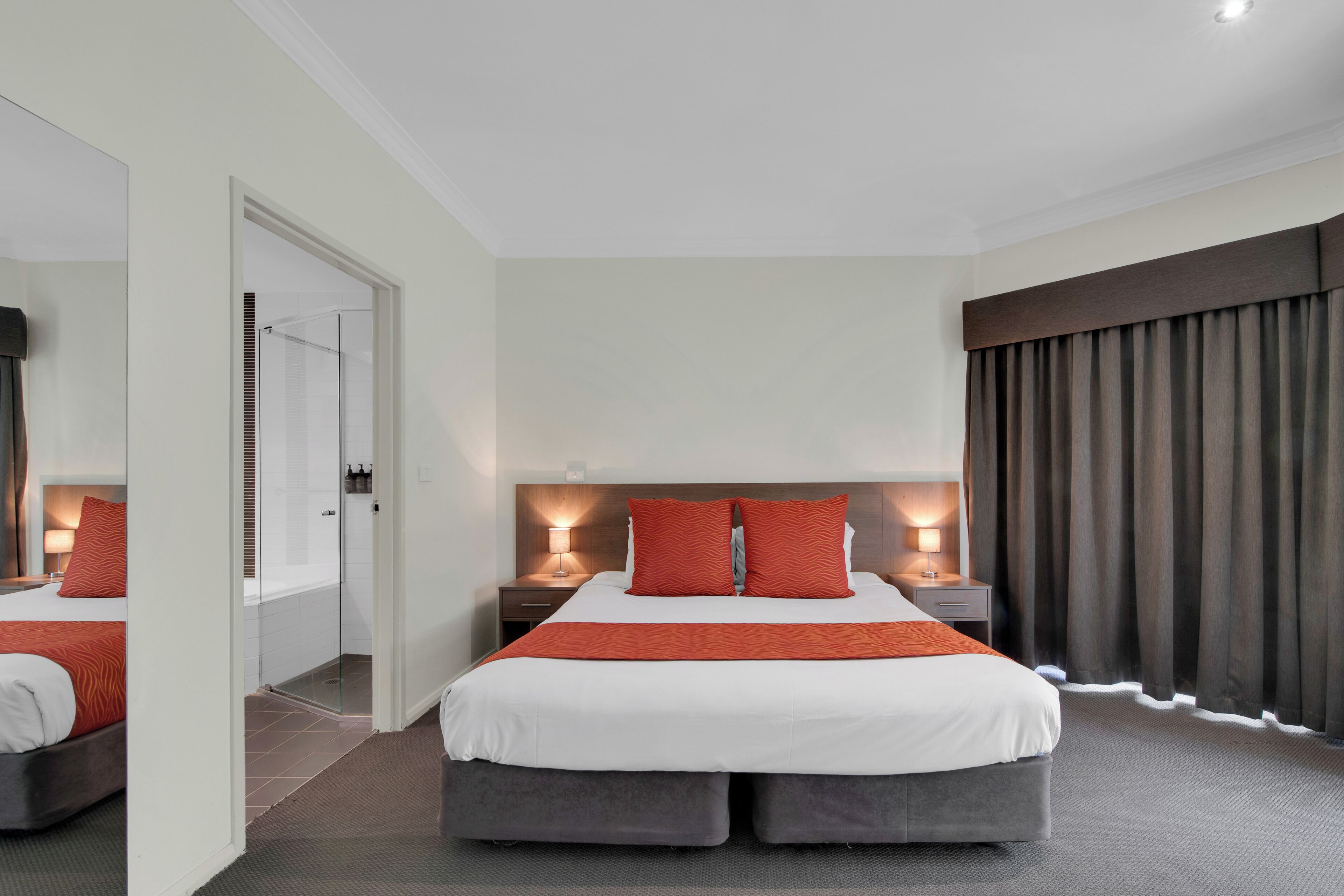 Premium King Spa Suite