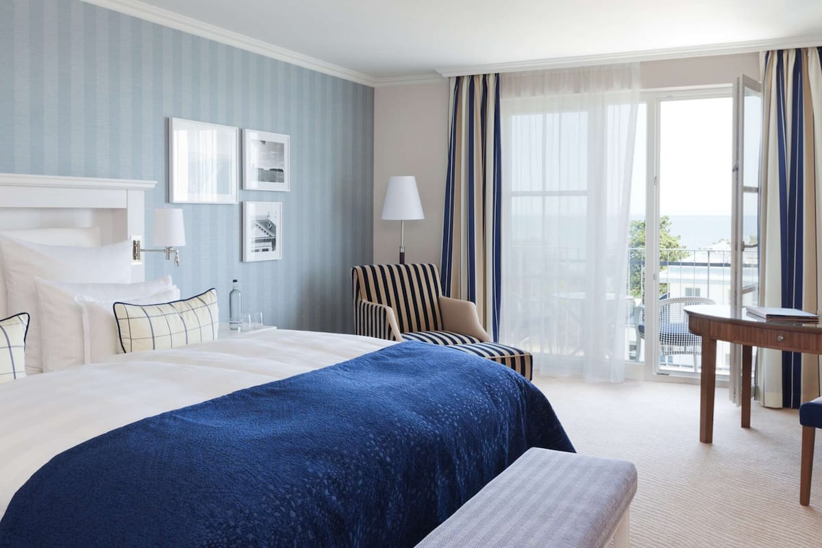 Executive Room | 2 bedrooms, premium bedding, Select Comfort beds, minibar