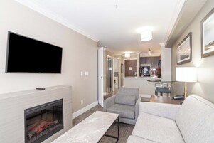 Standard Suite, 1 Split King, Kitchen | Pillowtop beds, desk, blackout drapes, iron/ironing board