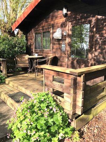 Standard Chalet, Ensuite | Exterior. Robeanne House