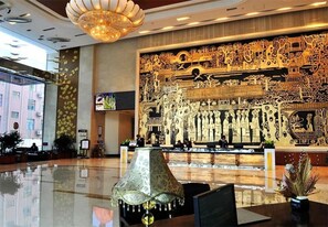 Lobby lounge